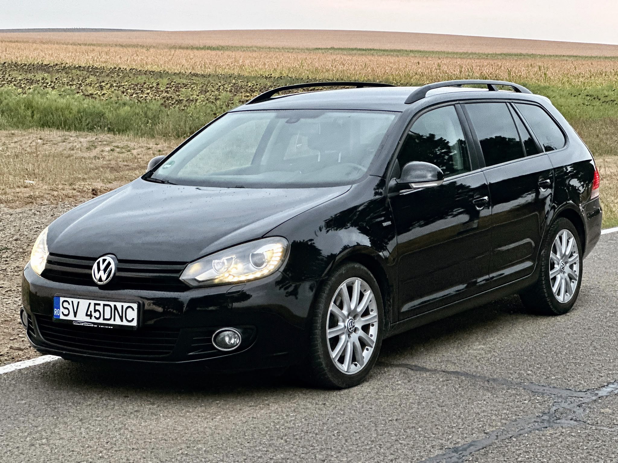 Volkswagen Golf - închiriere auto Suceava, România